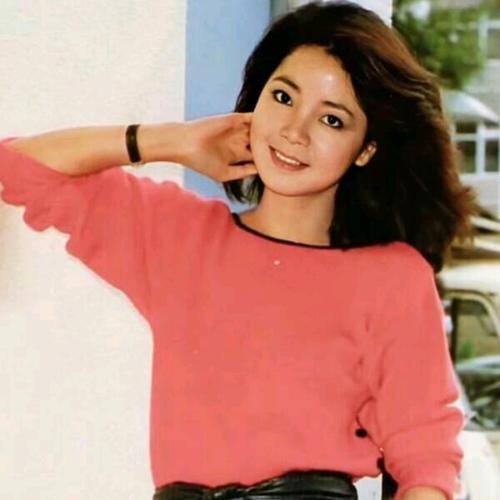 经典怀旧青春女生头像图片