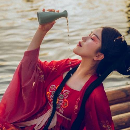 抖音女生头像最火的图片