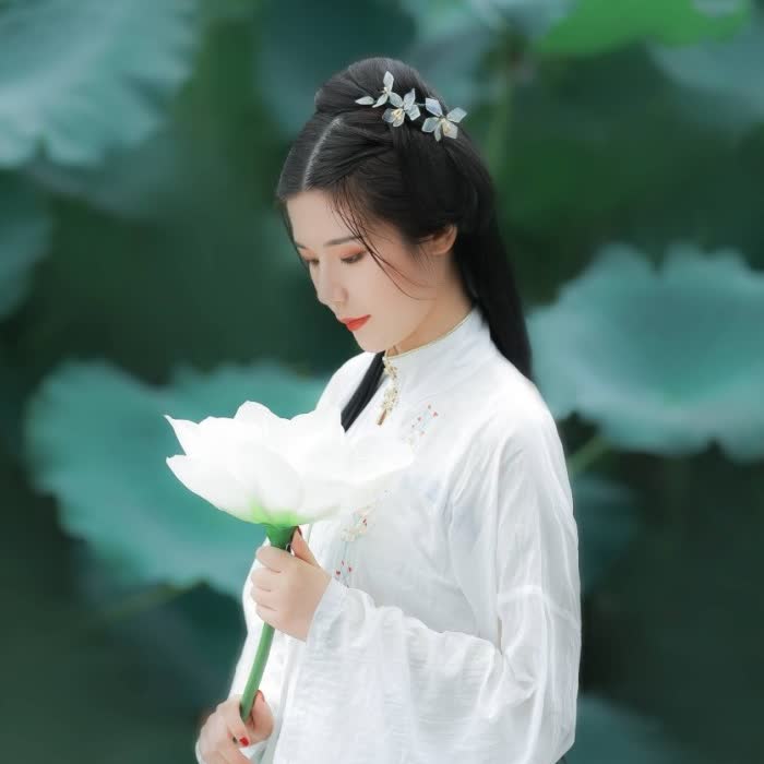 头像女生简单气质温柔