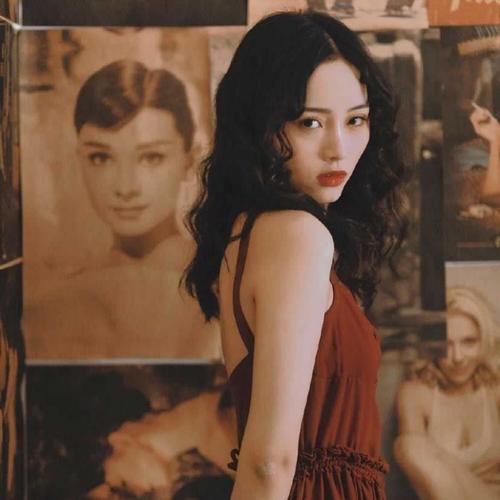 经典怀旧青春女生头像图片