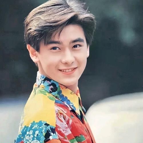 满满回忆的经典复古怀旧头像男生图片
