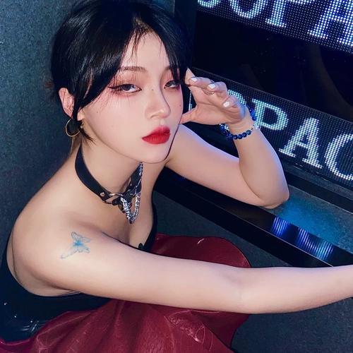 女生头像ins高级质感