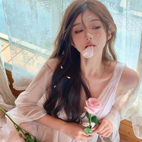 唯美心碎女生头像