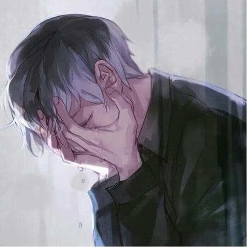 孤独感拉满的头像男