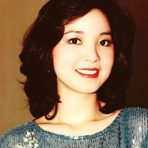 经典怀旧青春女生头像图片