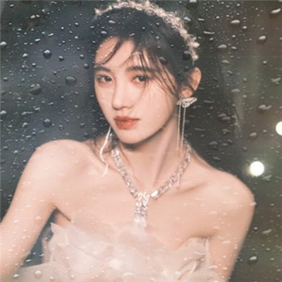 水珠特效唯美高清女生头像