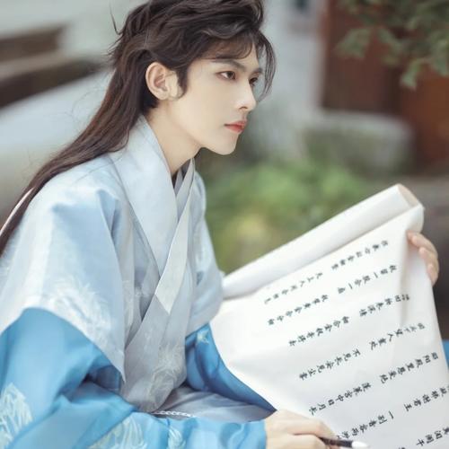 若有所思古风男生头像图片