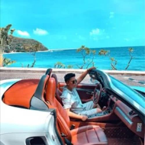 男生旅游高清好看的微信头像
