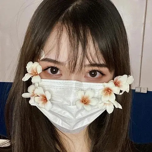 戴鲜花口罩神仙女生头像
