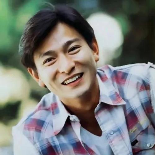 满满回忆的经典复古怀旧头像男生图片
