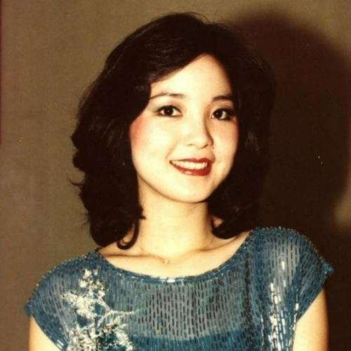 经典怀旧青春女生头像图片