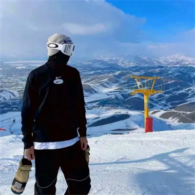 2025年男生必换的个性头像