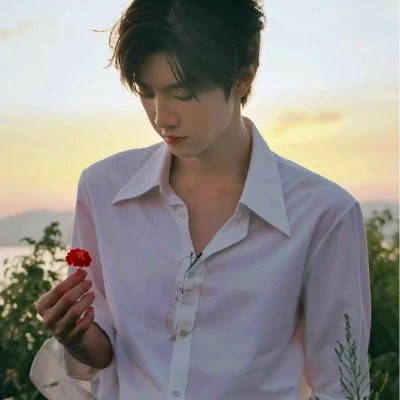 2025年引领潮流的男生头像