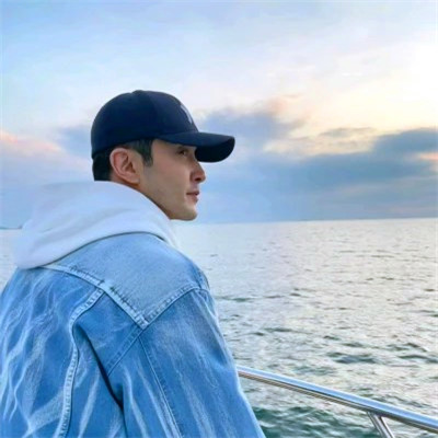 2025年引领潮流的男生头像