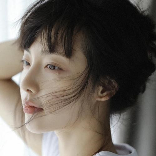 网易云头像女生伤感图片