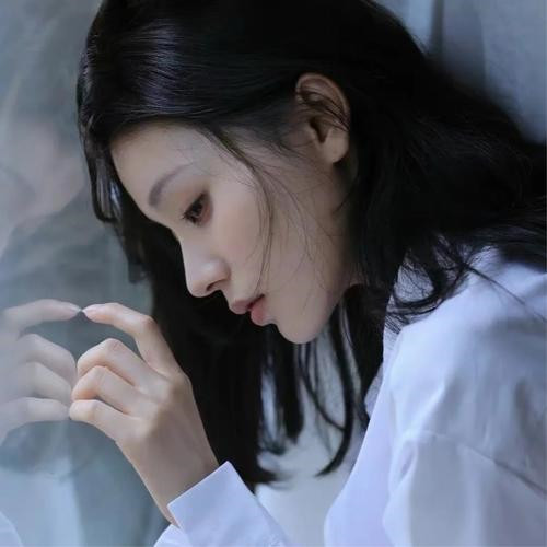 网易云头像女生伤感图片