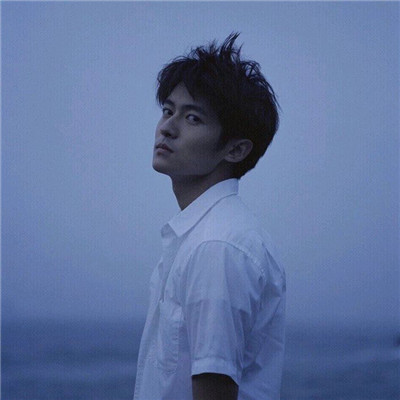 高级又沙雕的头像2025