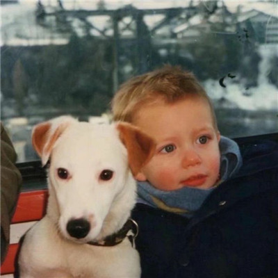 高级又沙雕的头像2025