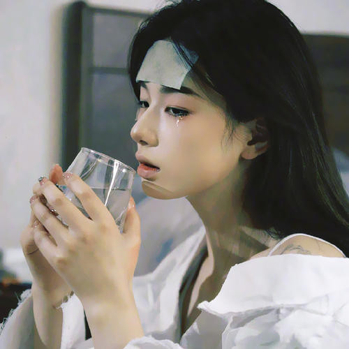 伤感好看让人一看就心疼的图片头像