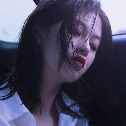 伤感好看让人一看就心疼的图片头像