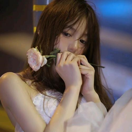 伤感好看让人一看就心疼的图片头像