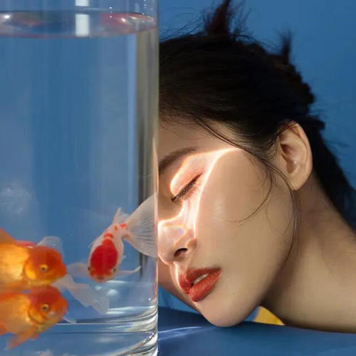 伤感好看让人一看就心疼的图片头像