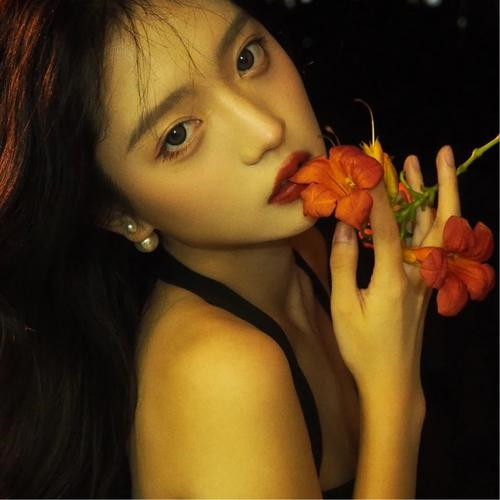 伤感好看让人一看就心疼的图片头像