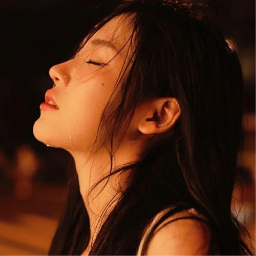 伤感好看让人一看就心疼的图片头像