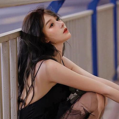 伤感好看让人一看就心疼的图片头像