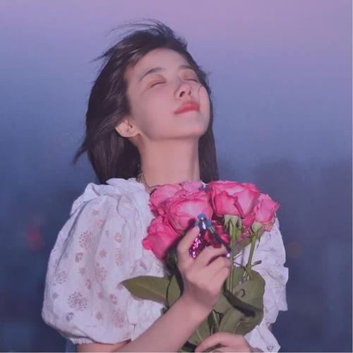 头像女生简单气质