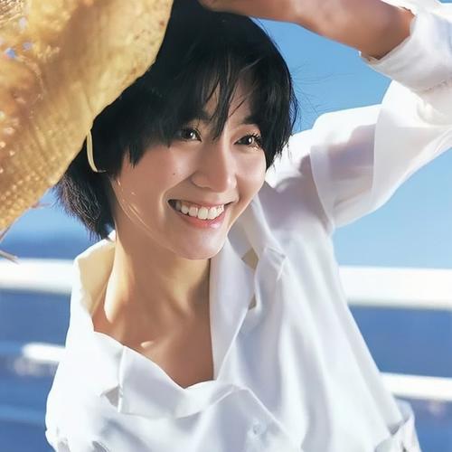 头像女生简单气质