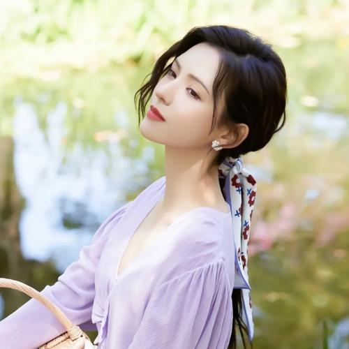 头像女生简单气质