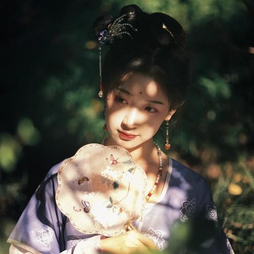 头像女生简单气质