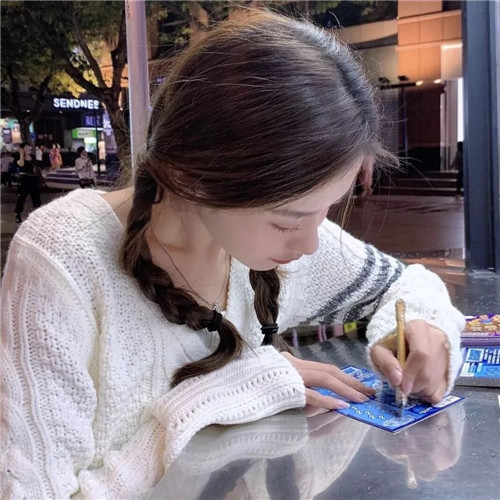 女生头像ins高级质感小众不易撞的图片