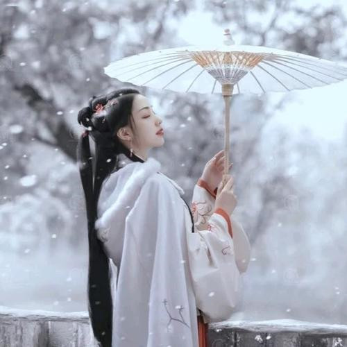 微信图片2025最新头像女生安静治愈图片