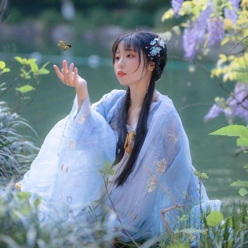 微信图片2025最新头像女生安静治愈图片