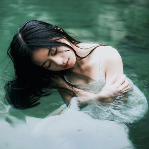 微信女生高清头像图片2025最火爆好看