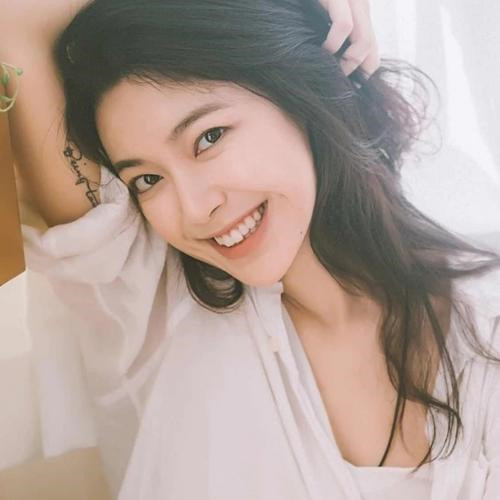 独一无二唯美的女生图片头像高清好看
