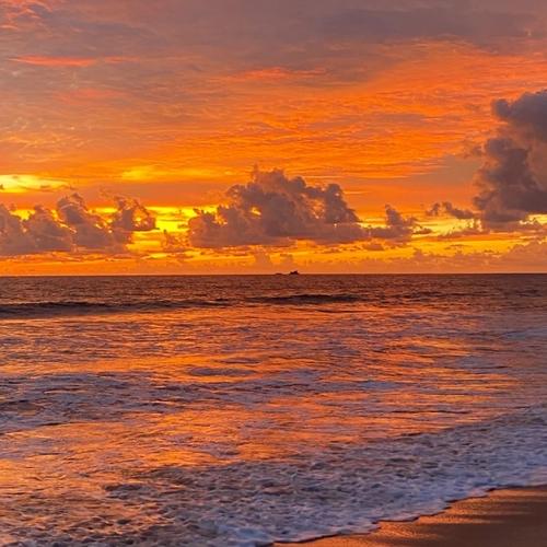 头像微信2025年最新版简约大气风景图片