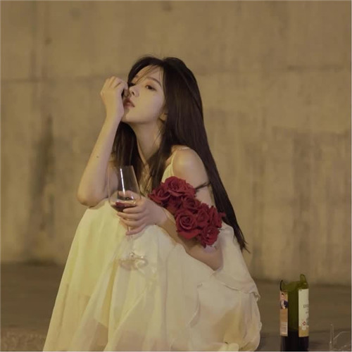想一个人的头像女