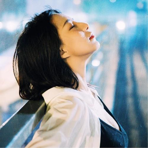 想一个人的头像女