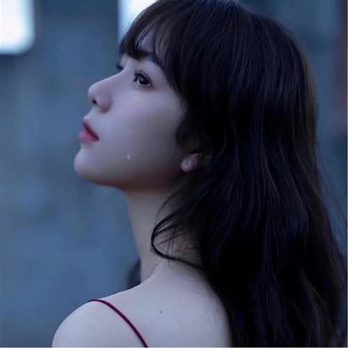 想一个人的头像女