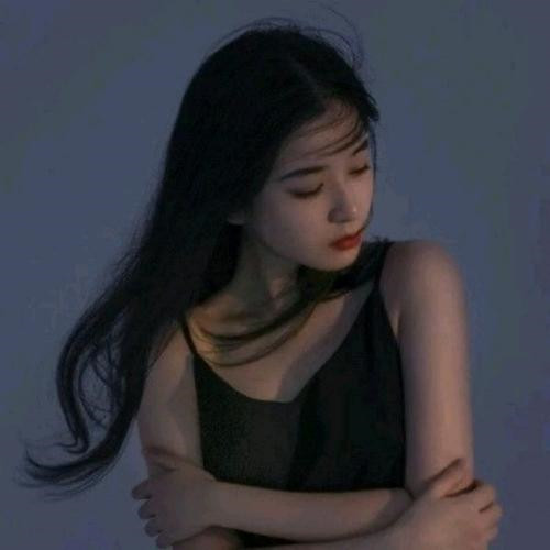 想一个人的头像女