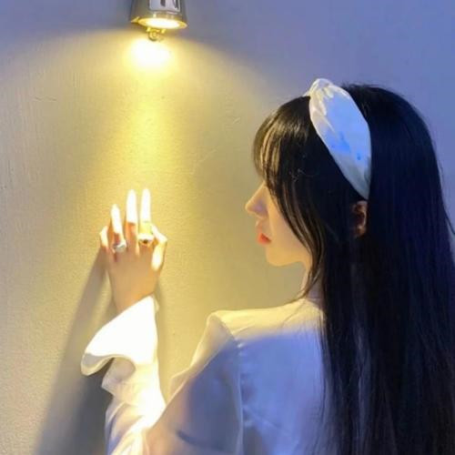 想一个人的头像女