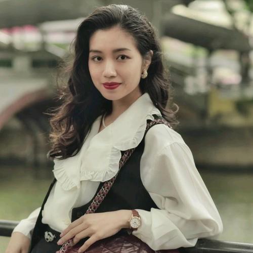 怀旧复古女生头像