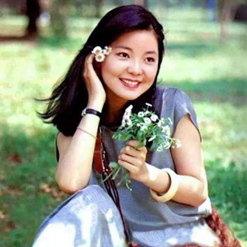 怀旧复古女生头像