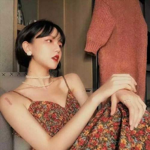 怀旧复古女生头像