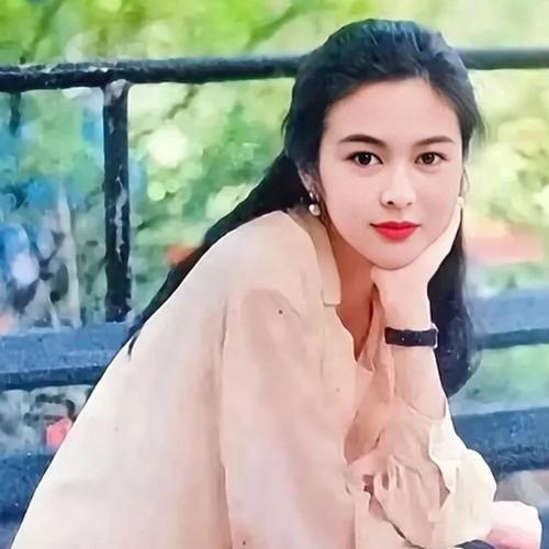 怀旧复古女生头像