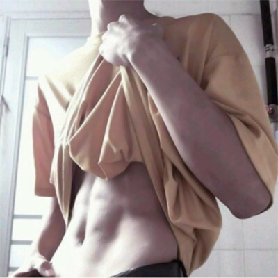 帅气男生腹肌照片头像