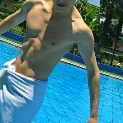 帅气男生腹肌照片头像